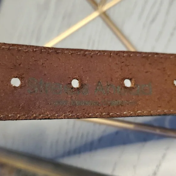 Streets Ahead Brown Leather Belt with Gold Buckle. - Picture 13 of 16